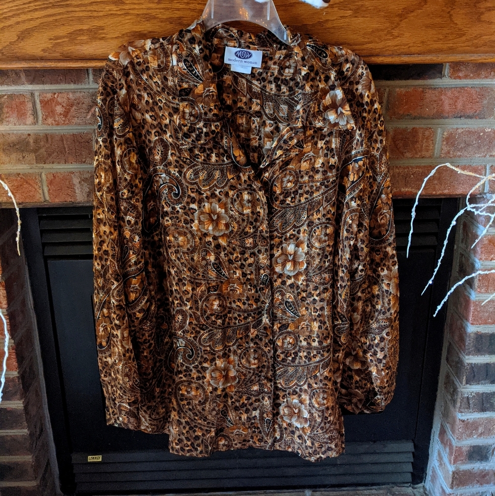 Modern woman animal print blouse plus size 22/24